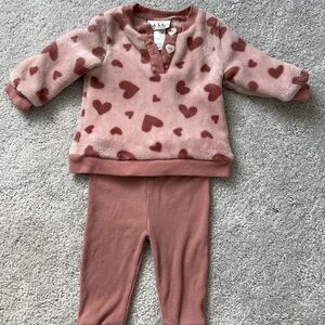 Baby girl Faux Fur Top Bottom set from ‘Nicole Miller NewYork’ (6-9 months)